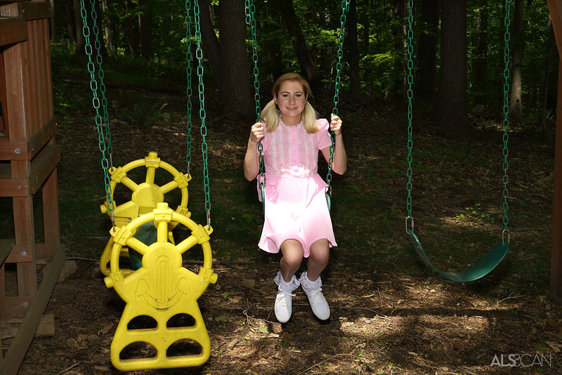 Лилия, 23 года, 0 размер груди